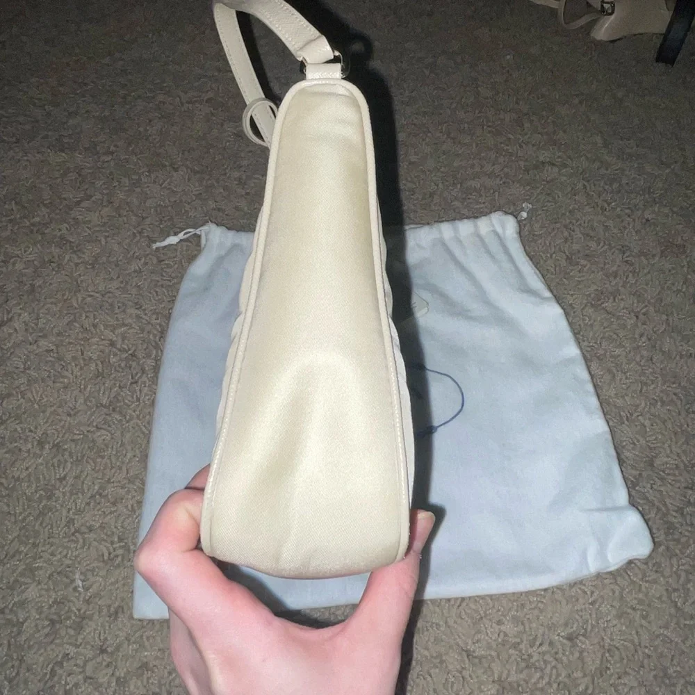 Prada Re-Edition Tessuto Re-Nylon Bag - Picture 4 of 14